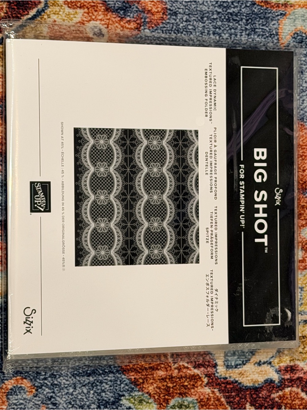 Sizzix Big Shot Embossing Folder - Black & White Lace Pattern
